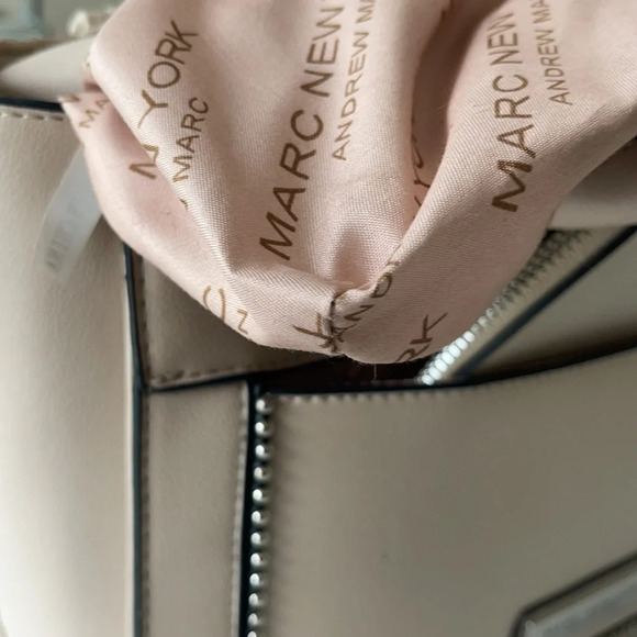 Marc New York Handbag 3 in 1 (handbag, crossbody and wristlet) - Picture 16 of 16